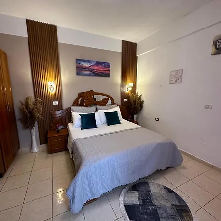 Kingsland Apartment Ksamil