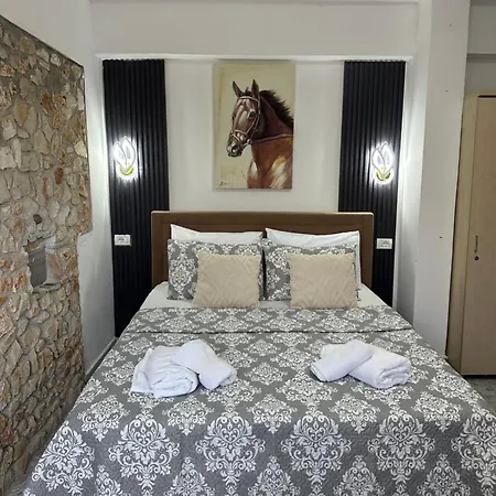 Kingsland Apartment