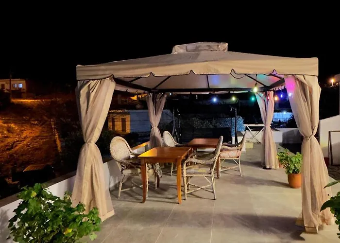 Kingsland Apartment Ksamil